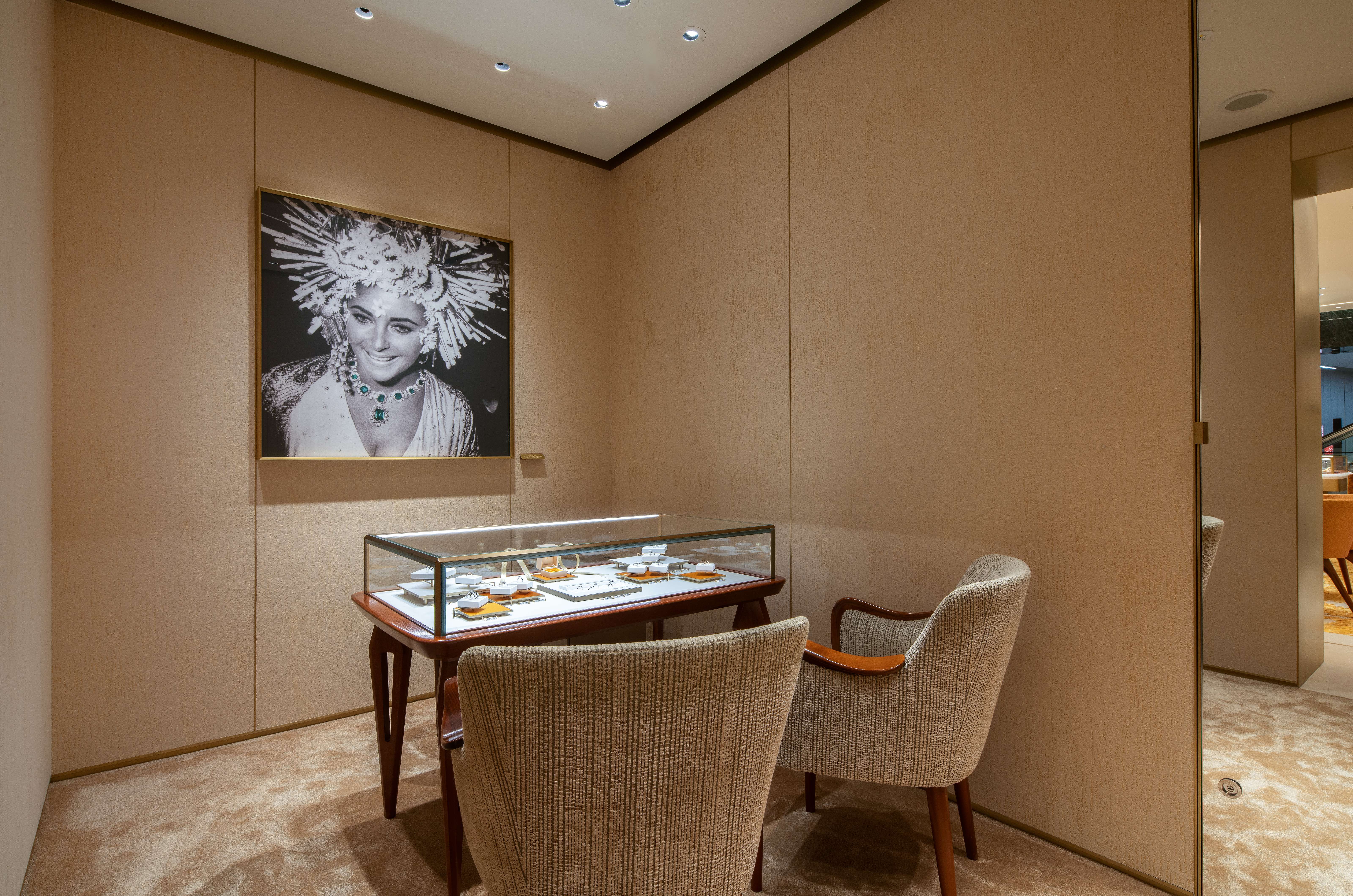 Images ブルガリ 福屋八丁堀本店