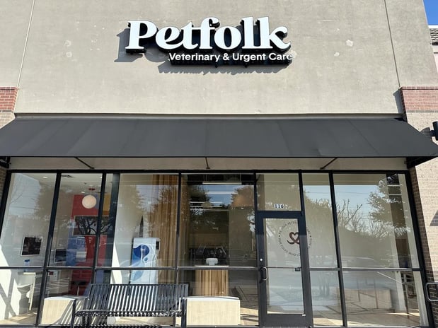 Images Petfolk Veterinary & Urgent Care - Flower Mound