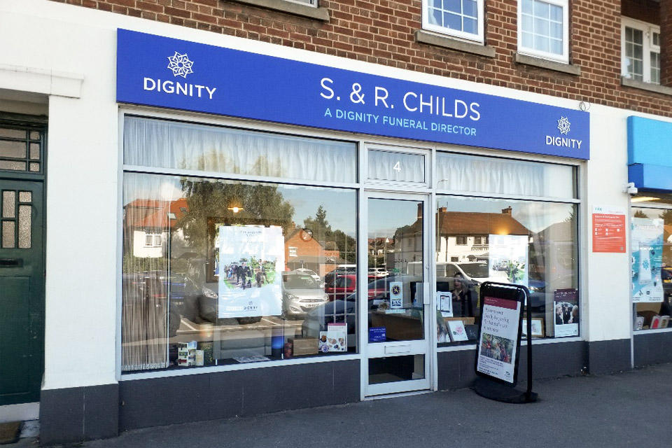 Images S. & R. Childs Funeral Directors
