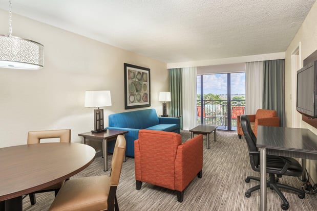 Images Holiday Inn Express & Suites Ft. Lauderdale-Plantation by IHG