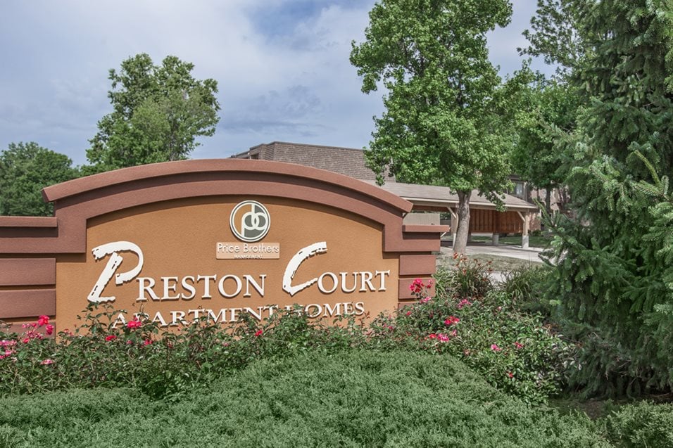 Signature at Preston Court Apartments, Overland Park, KS