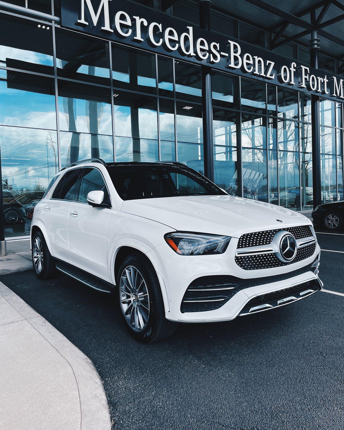 Mercedes-Benz of Fort Mitchell, Kentucky - New Mercedes-Benz Sales - Thank you for being a loyal customer:  Call (859) 331-1500