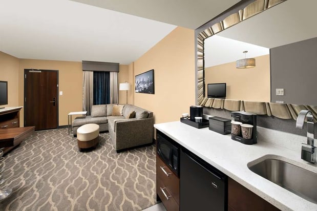 Images Embassy Suites by Hilton Atlanta Airport