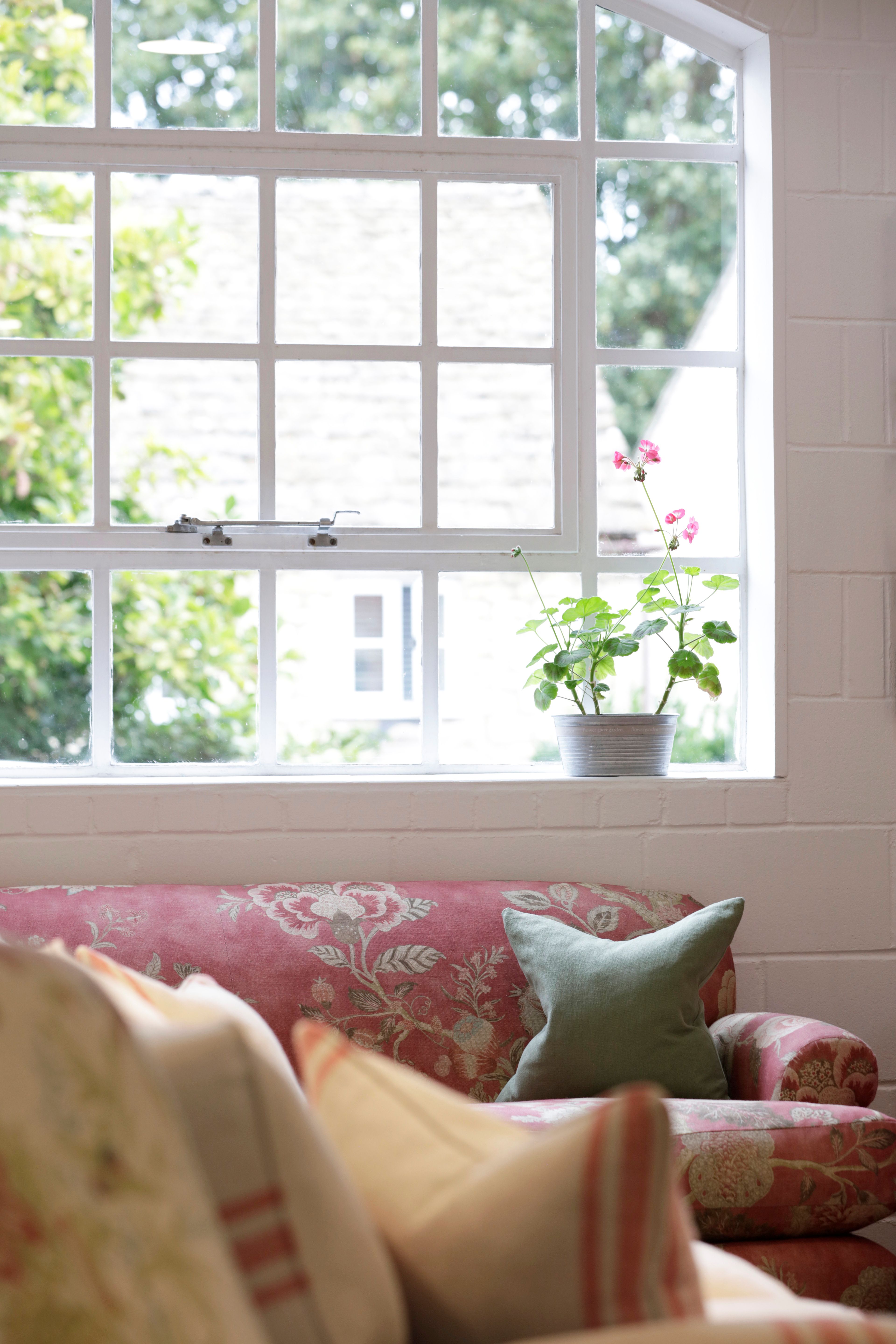 Images Sofas & Stuff - Stroud