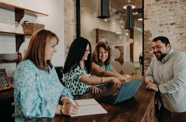 Images Kim Mathis & Associates - Triad Realtor