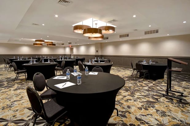 Images DoubleTree by Hilton St. Louis Airport