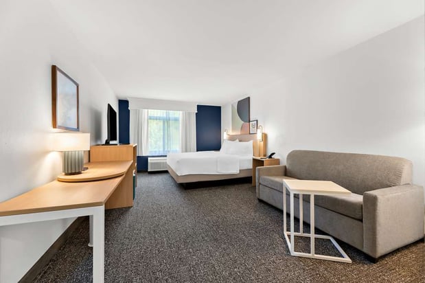 Images Spark by Hilton Tupelo