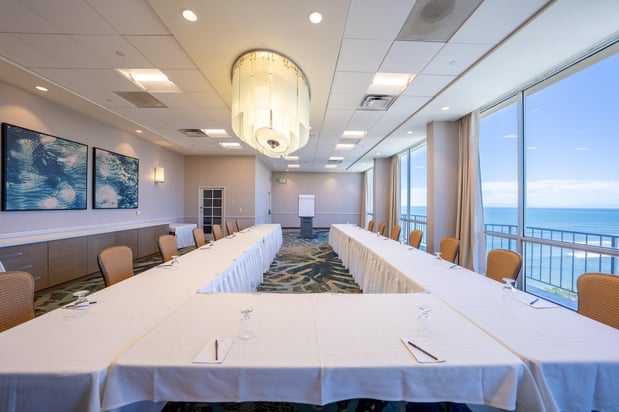 Images Crowne Plaza Ventura Beach by IHG