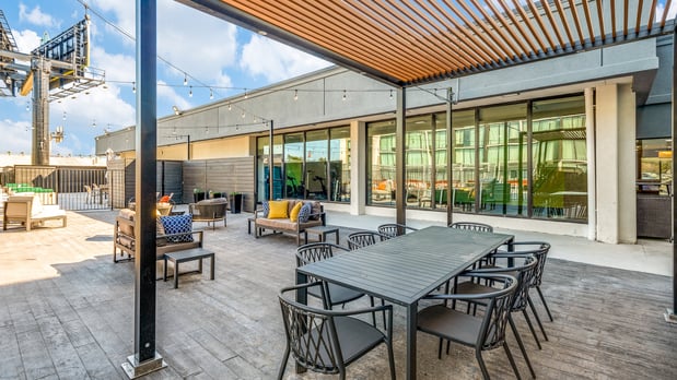 Images Holiday Inn Dallas Market Ctr Love Field by IHG