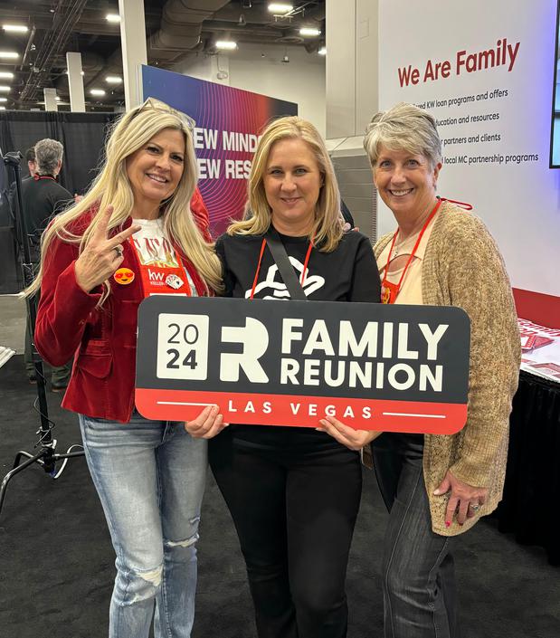 Images Mary Kay Beckman, REALTOR - Keller Williams Realty Las Vegas