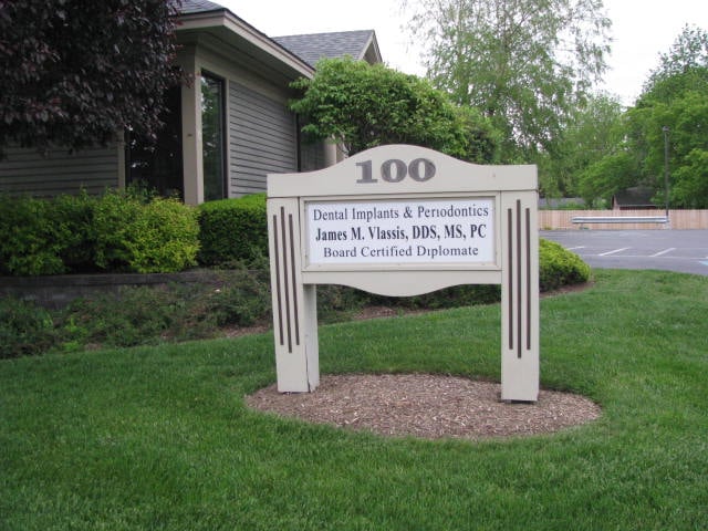 Exterior of James M. Vlassis, DDS | Fayetteville, NY