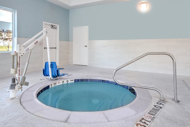 Images Holiday Inn Express & Suites Dallas W - I-30 Cockrell Hill by IHG