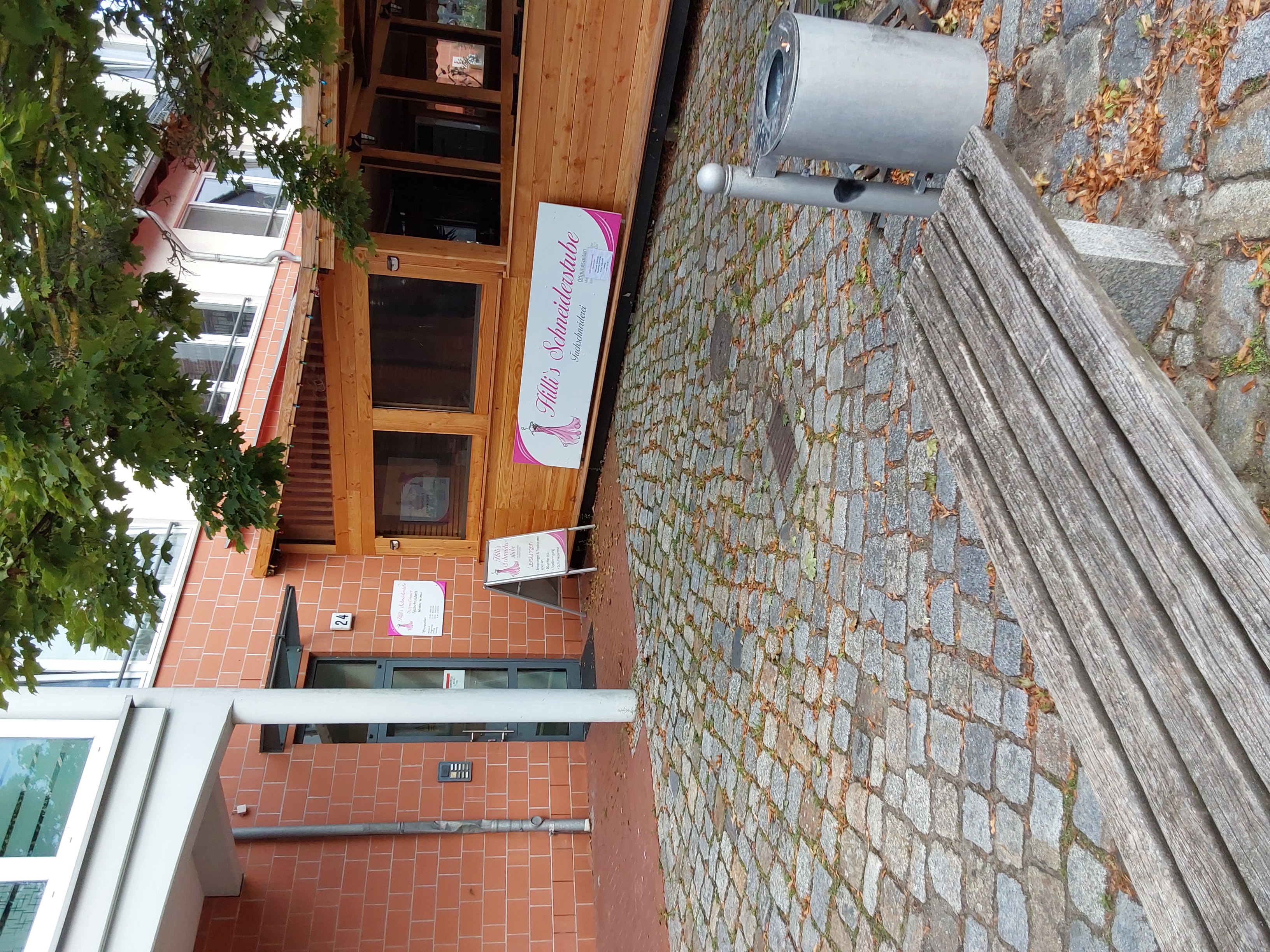 Bild 2 Hilli´s Schneiderstube Daryna Grosser in Woltersdorf