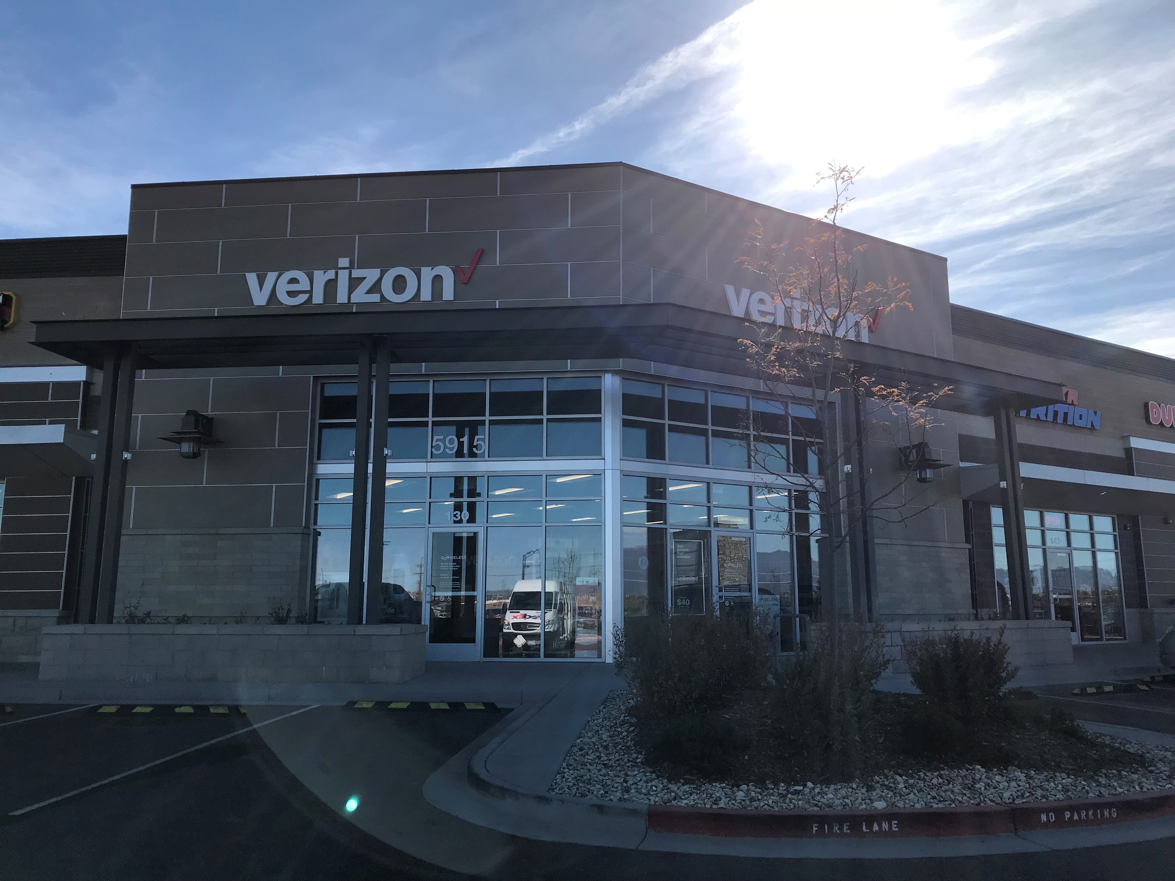 Verizon Authorized Retailer – GoWireless Photo