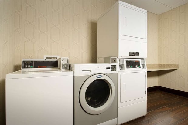 Images Hampton Inn & Suites Syracuse/Carrier Circle