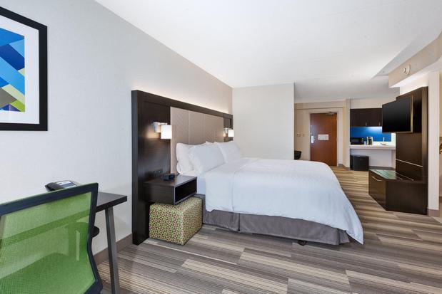 Images Holiday Inn Express & Suites Blacksburg - University Area, an IHG Hotel