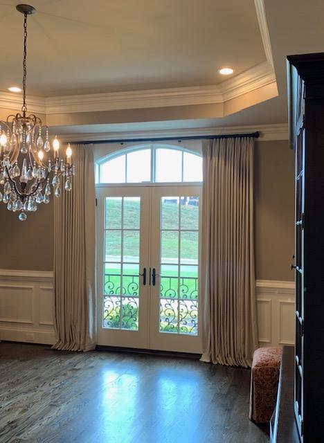 If you are looking for a way to elevate the look of your living space, Draperies are the way to go.  Budget Blinds of Knoxville & Maryville Knoxville (865)588-3377