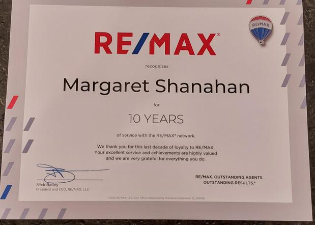 Images Peggy Shanahan RE/MAX Capital Centre Inc Realtors