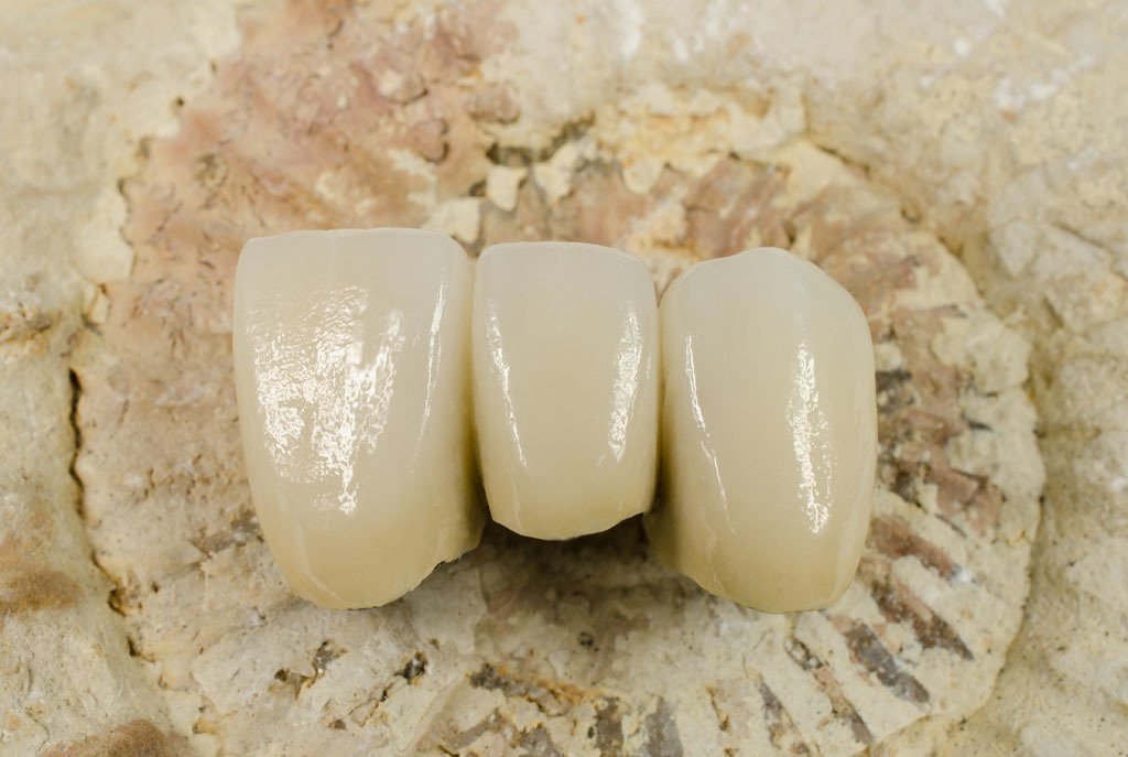 Dental-Technik Hügi, Forchstrasse 112 in Egg bei Zürich