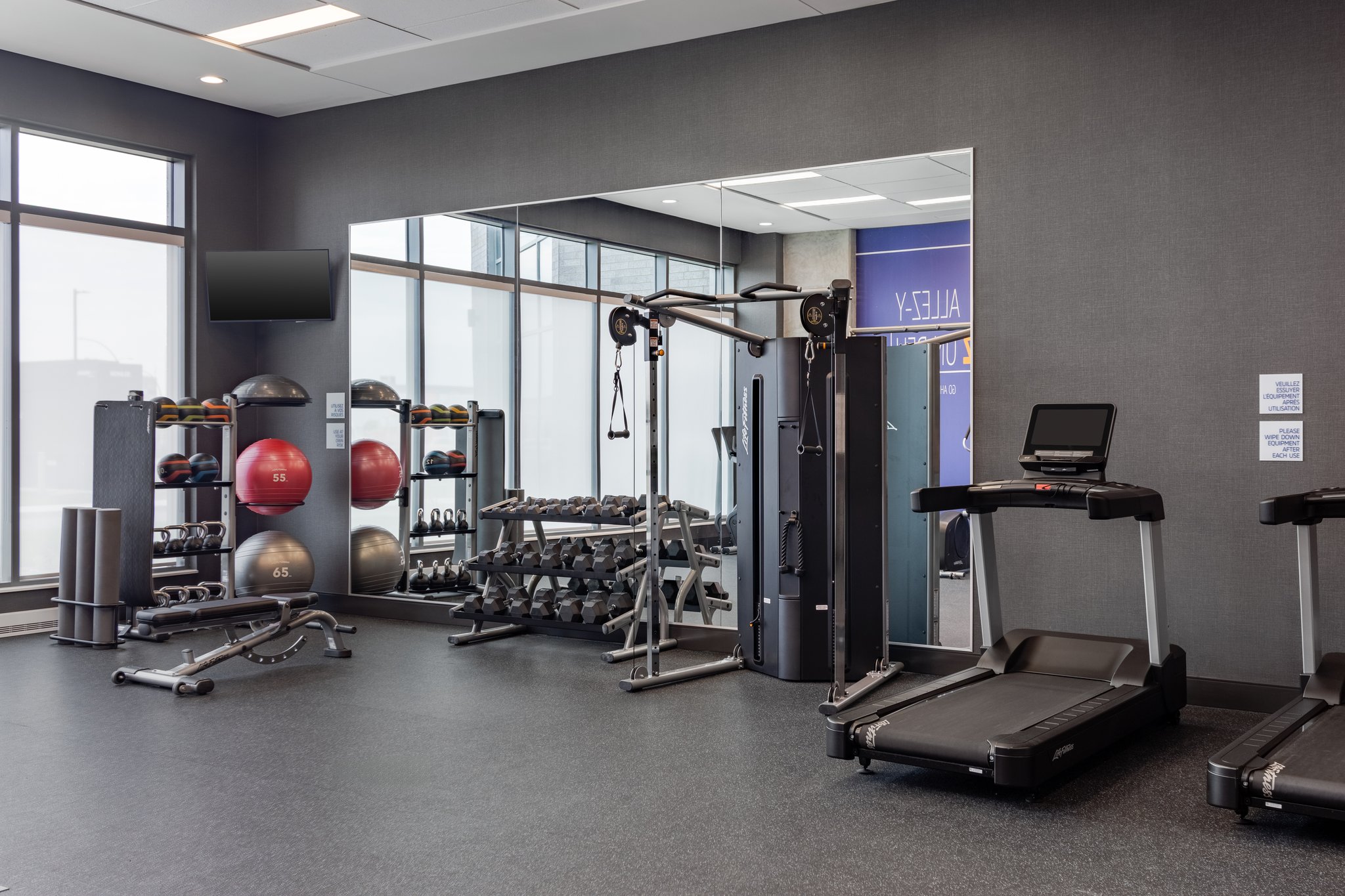 Images Holiday Inn Express Montreal Airport - St-Laurent by IHG