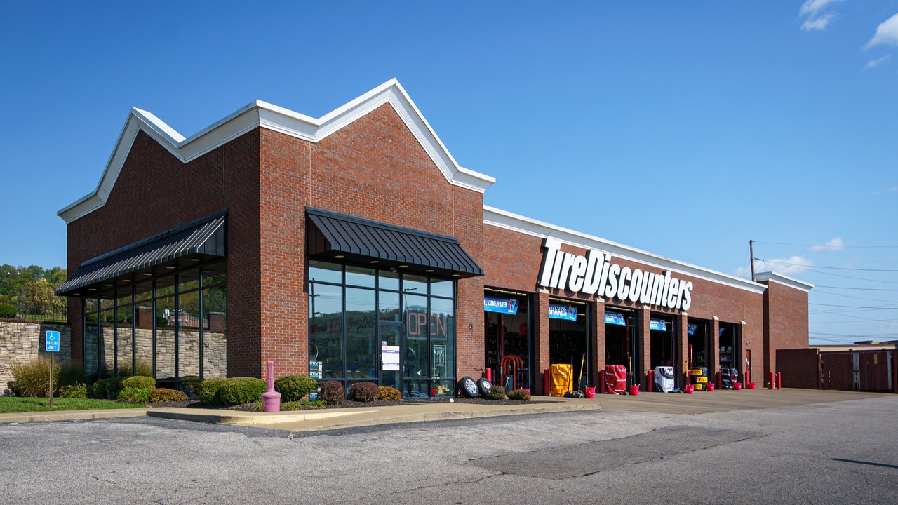 Tire Discounters Ft. Wright | Tires, Wheels, Services, Fluids, & more