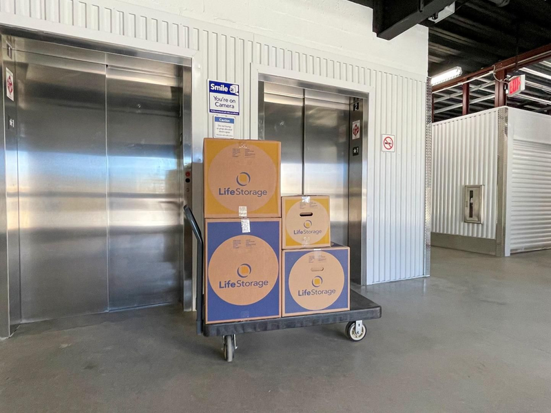 Images Extra Space Storage