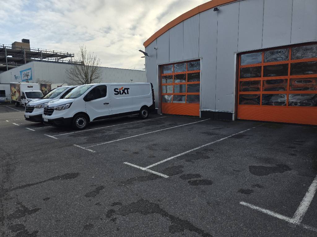 SIXT Mietwagen & Transporter mieten Köln Porz/Gremberghoven, Ettore-Bugatti-Str. 2 in Köln