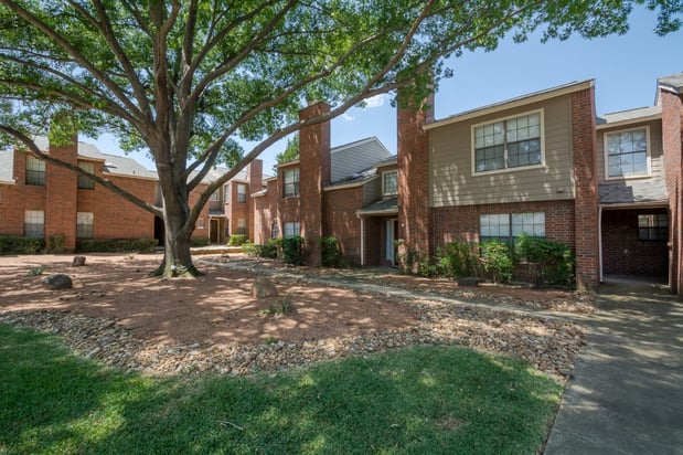 Images Amberly Village Townhomes