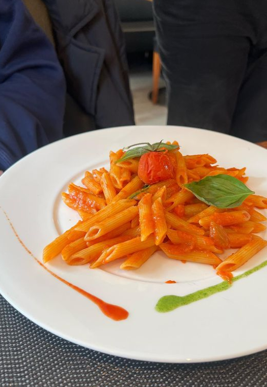 Eh..già Albarosa Caffeteria Trattoria Pizzeria, Burggartenstrasse 17 in Pratteln