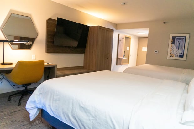 Images Holiday Inn Express la Junta by IHG