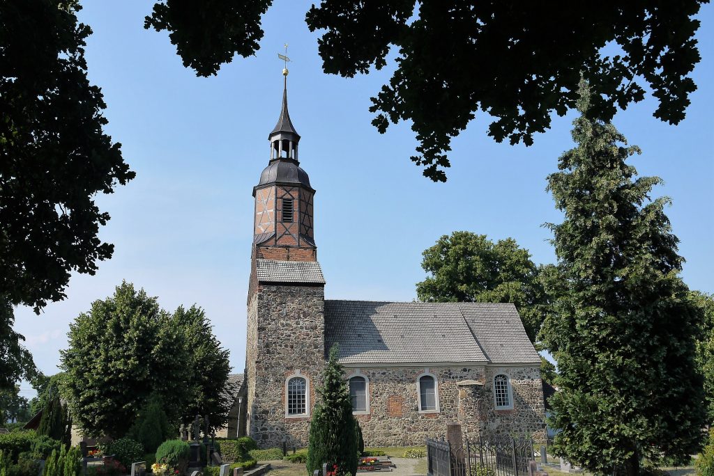Bild der Kirche Uckro - Ev. Kirchengemeinde Pitschen