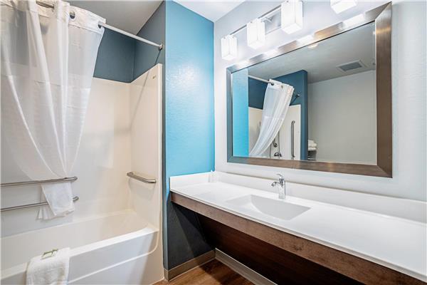 Images WoodSpring Suites Naples