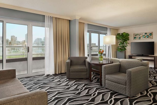 Images Embassy Suites by Hilton Cincinnati RiverCenter