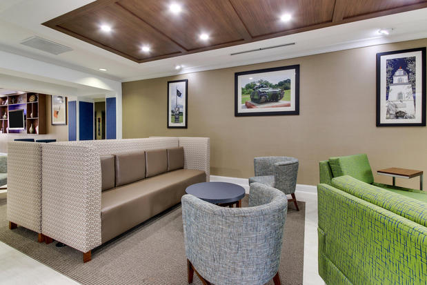 Images Holiday Inn Express & Suites Columbus - Ft Benning Maingate by IHG