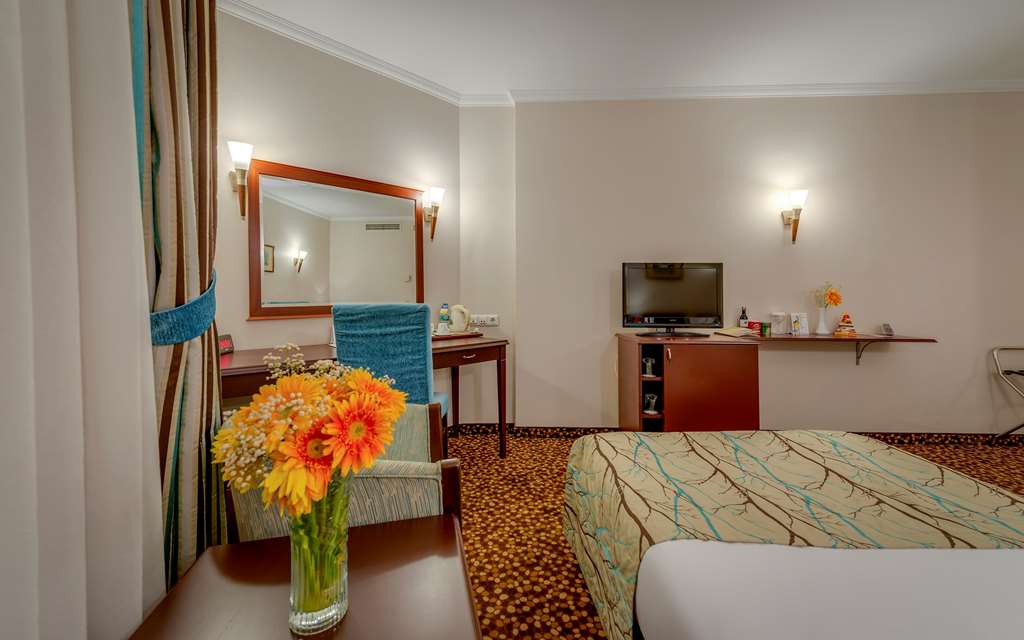 Images Best Western Plus Khan Hotel