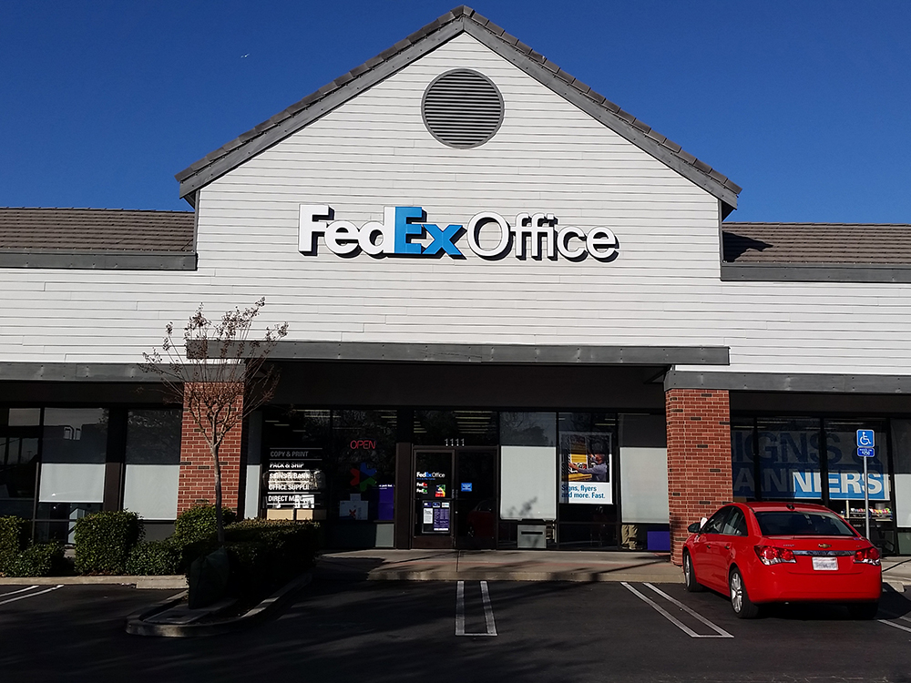 FedEx Office Print & Ship Center Photo