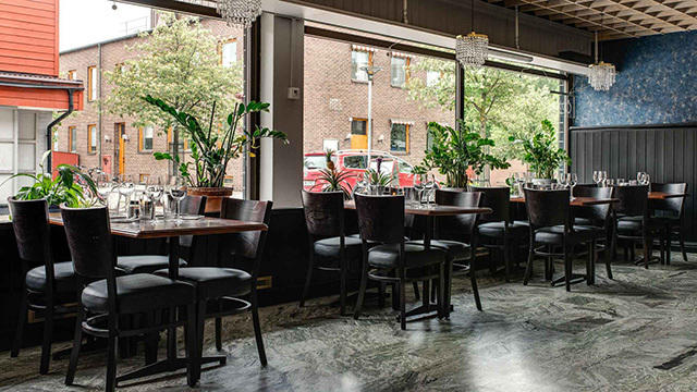 Images Lux Bar & Grill