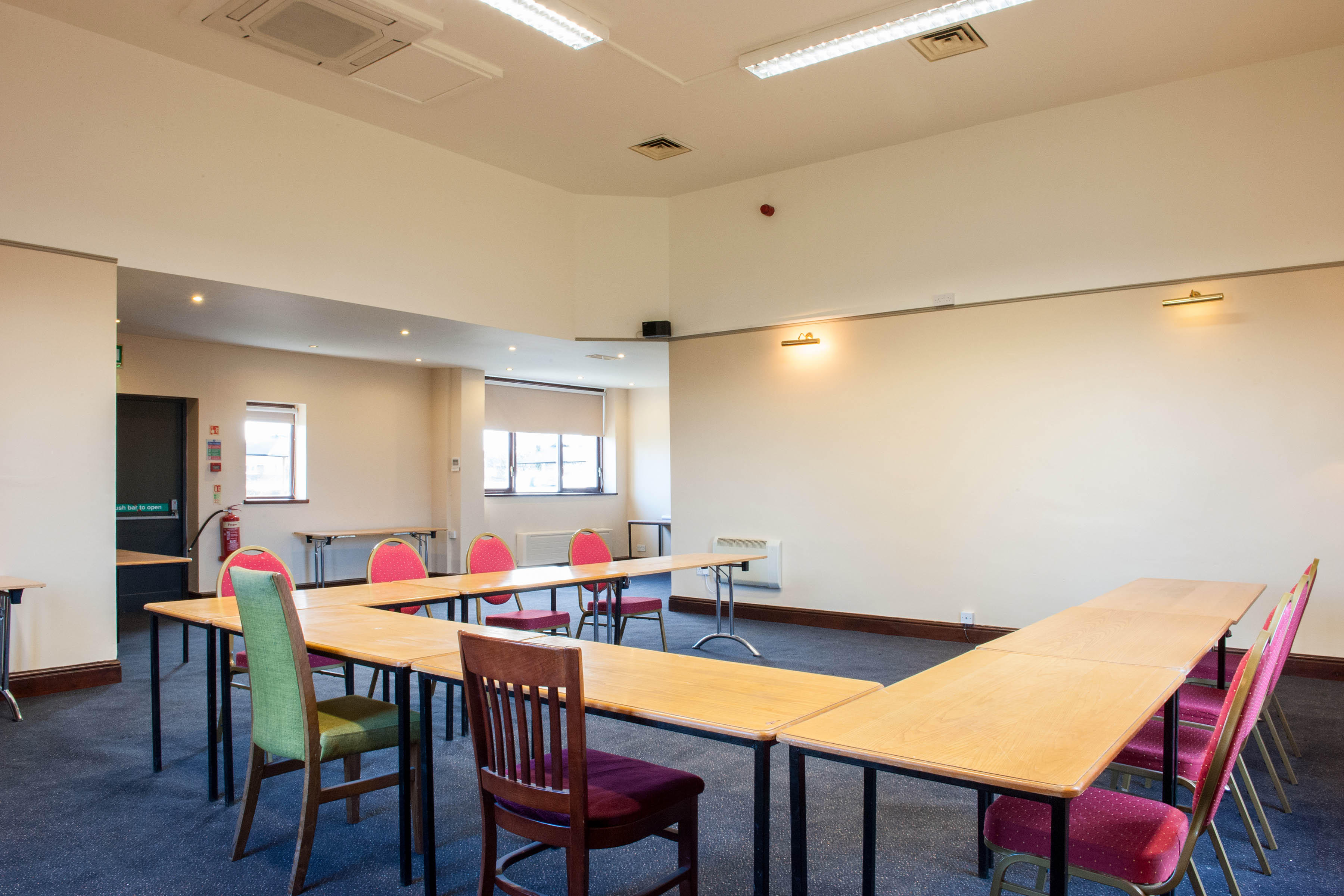 Liverpool North meeting room Premier Inn Liverpool North hotel Netherton 03333 211236