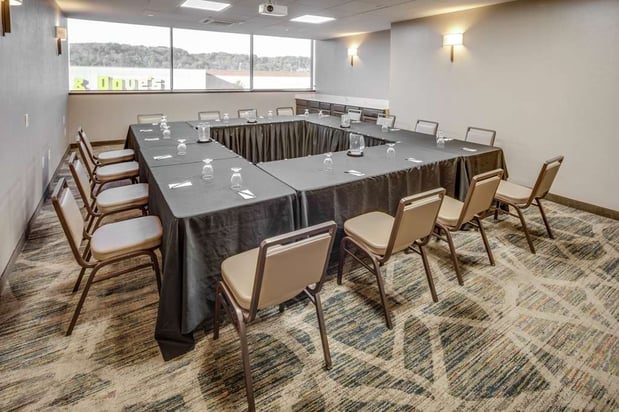 Images DoubleTree by Hilton Huntington
