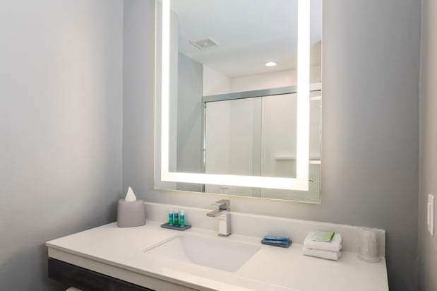 Images Holiday Inn Express & Suites Houston - Hobby Airport Area by IHG