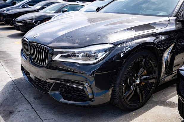 Images LUXE Auto Body Shop