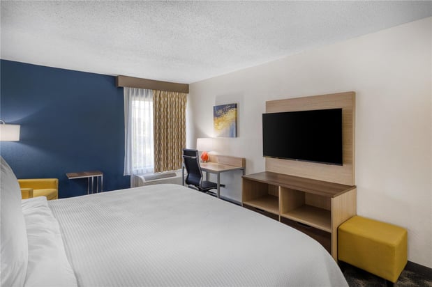 Images Best Western Greensboro Coliseum Inn