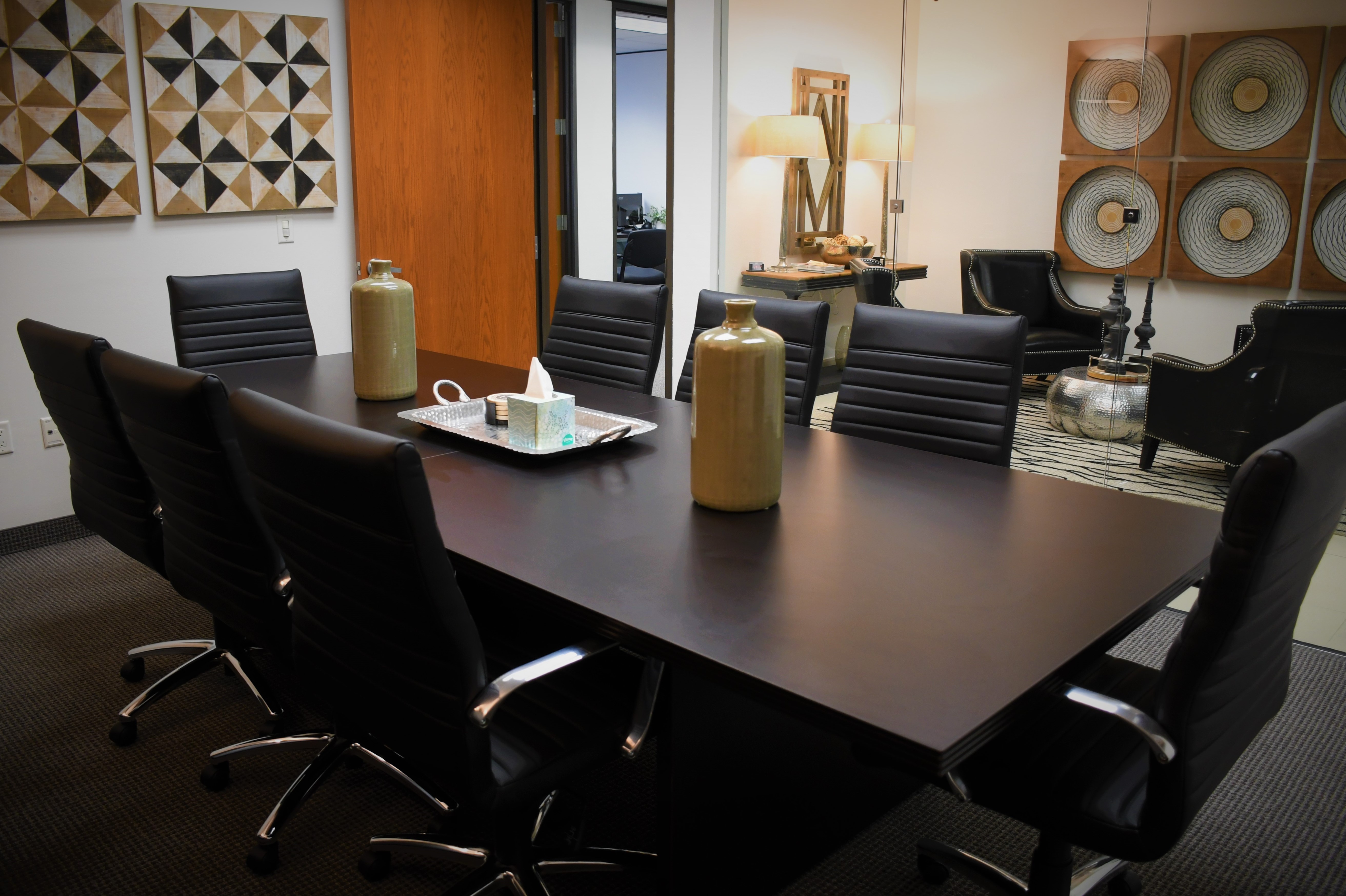 Conference room of Stewart J. Guss, Injury Accident Lawyers