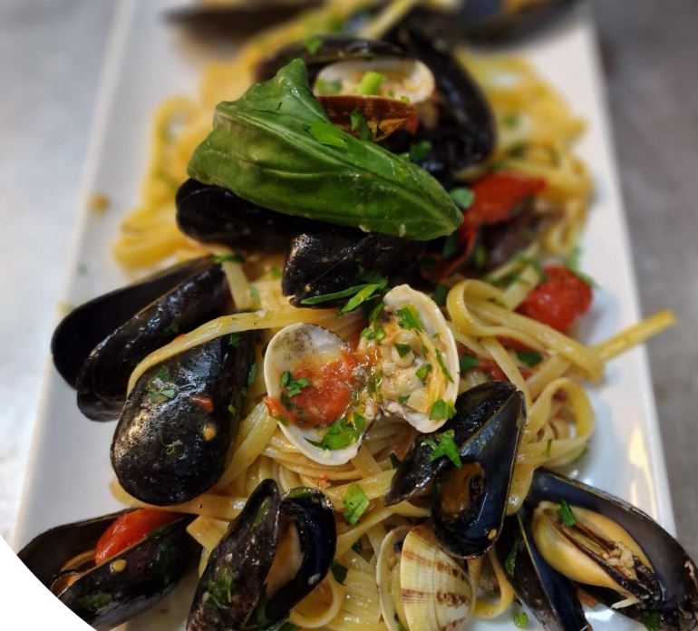 Images La Lanterna Food and More
