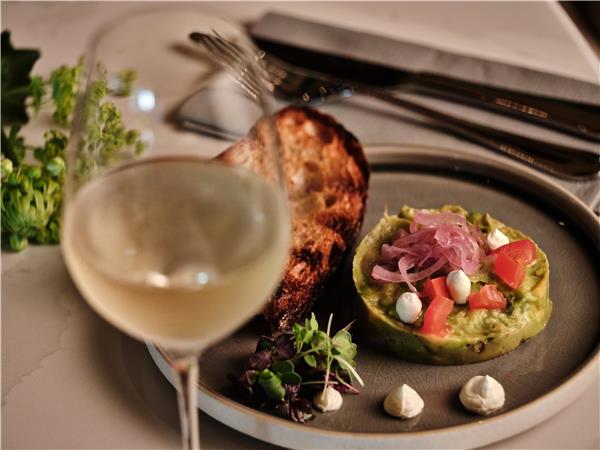 STOKE Bar & Restaurant