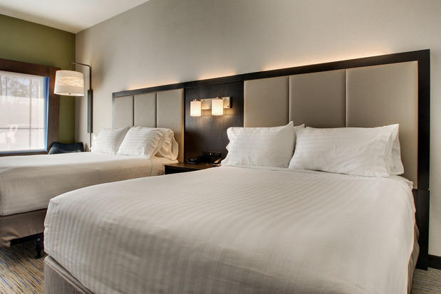 Images Holiday Inn Express & Suites Summerville by IHG