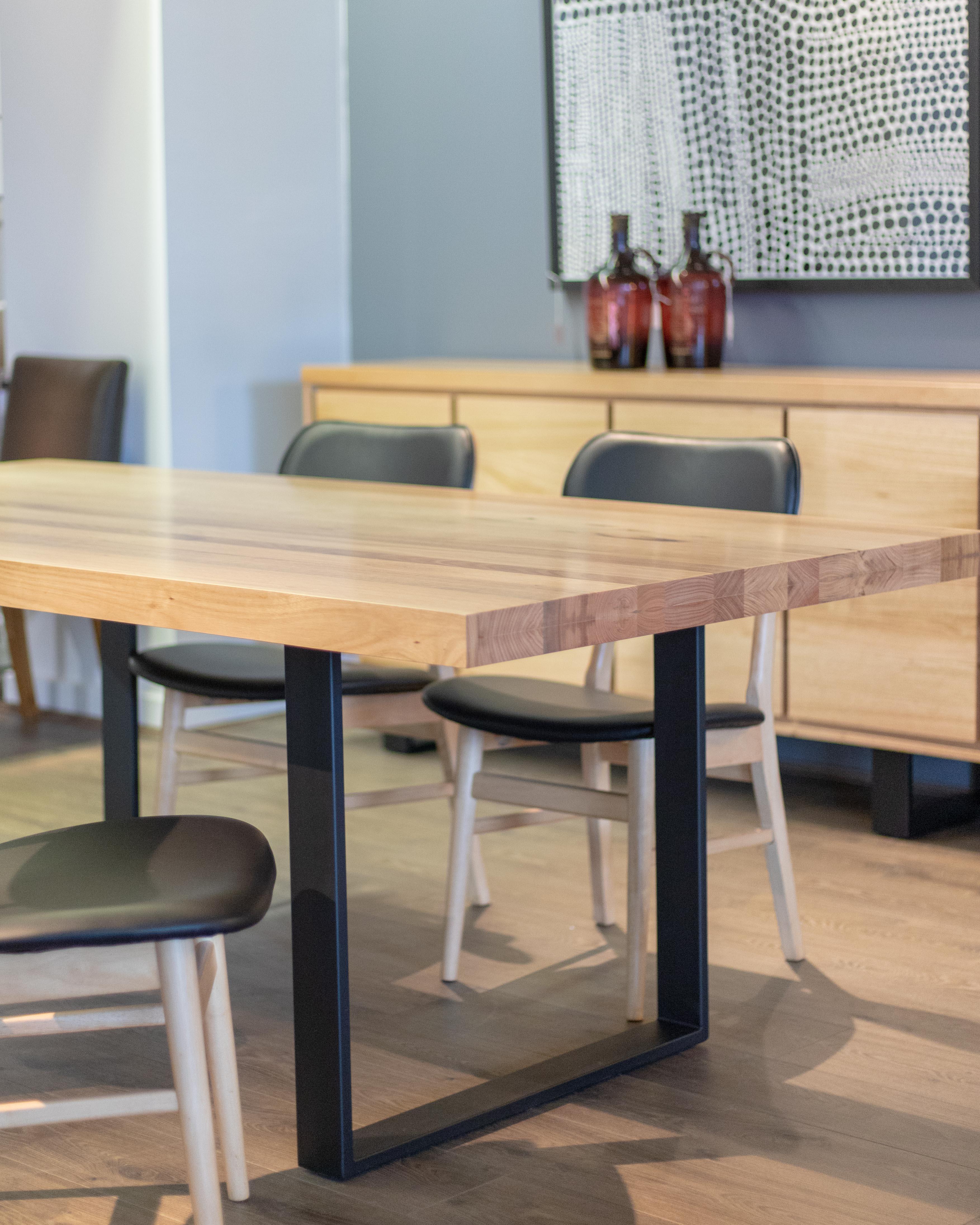 Images Berkowitz Furniture – Alexandria