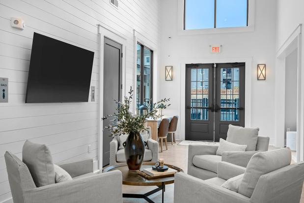 Images Farmhouse at Easley