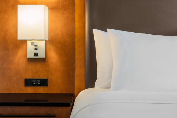 Images Crowne Plaza Auburn Hills by IHG