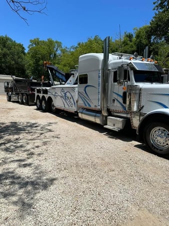 Images Scarletts towing & recovery